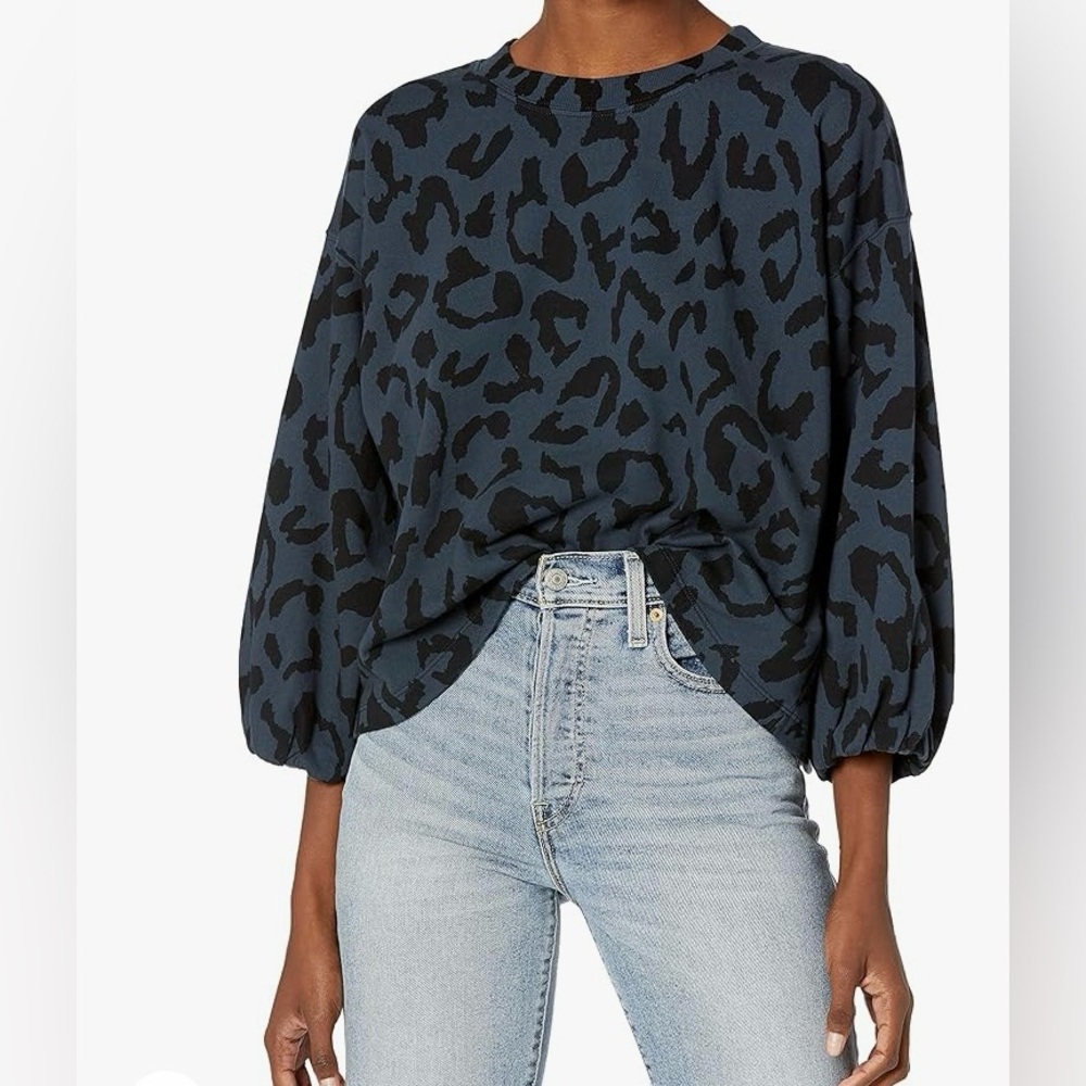 Velvet By Graham & Spencer Bengal Fleece Cropped Sweatshirt In Shadow